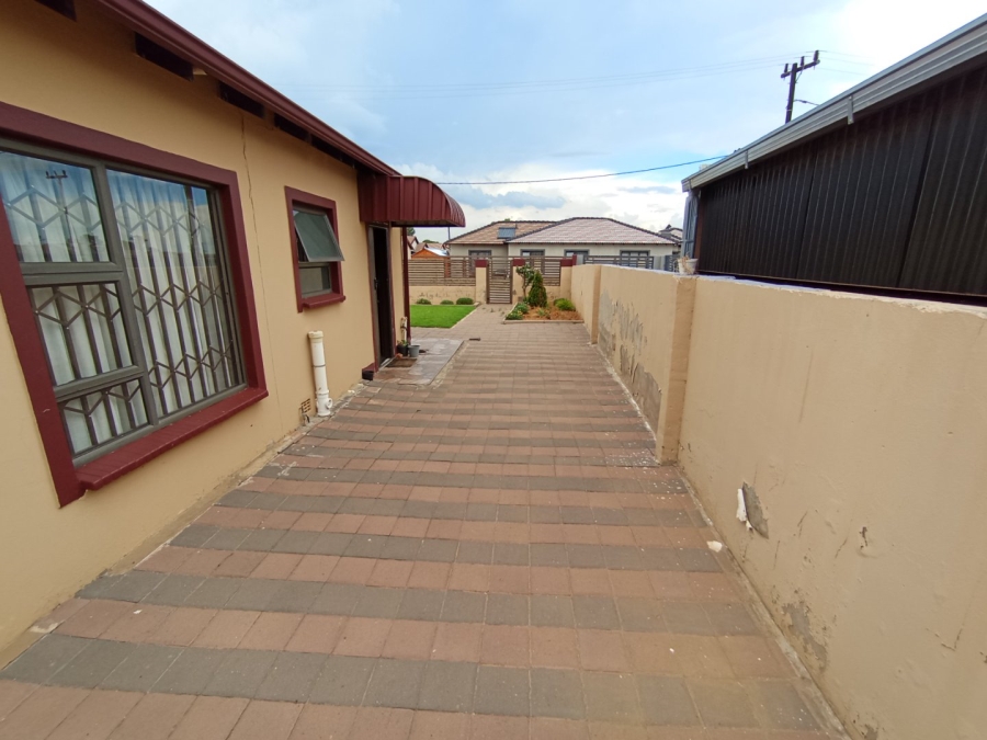 3 Bedroom Property for Sale in Pinehaven Free State
